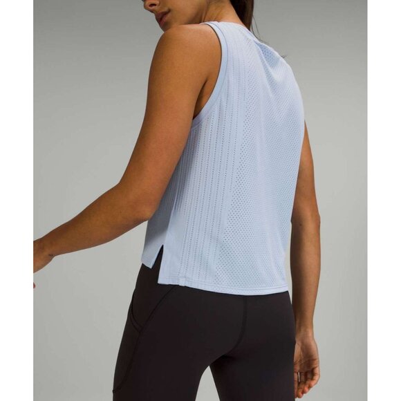 LULULEMON Train To Be Blue Linen Mesh Cropped Muscle Tank, Size 6 - Picture 5 of 15